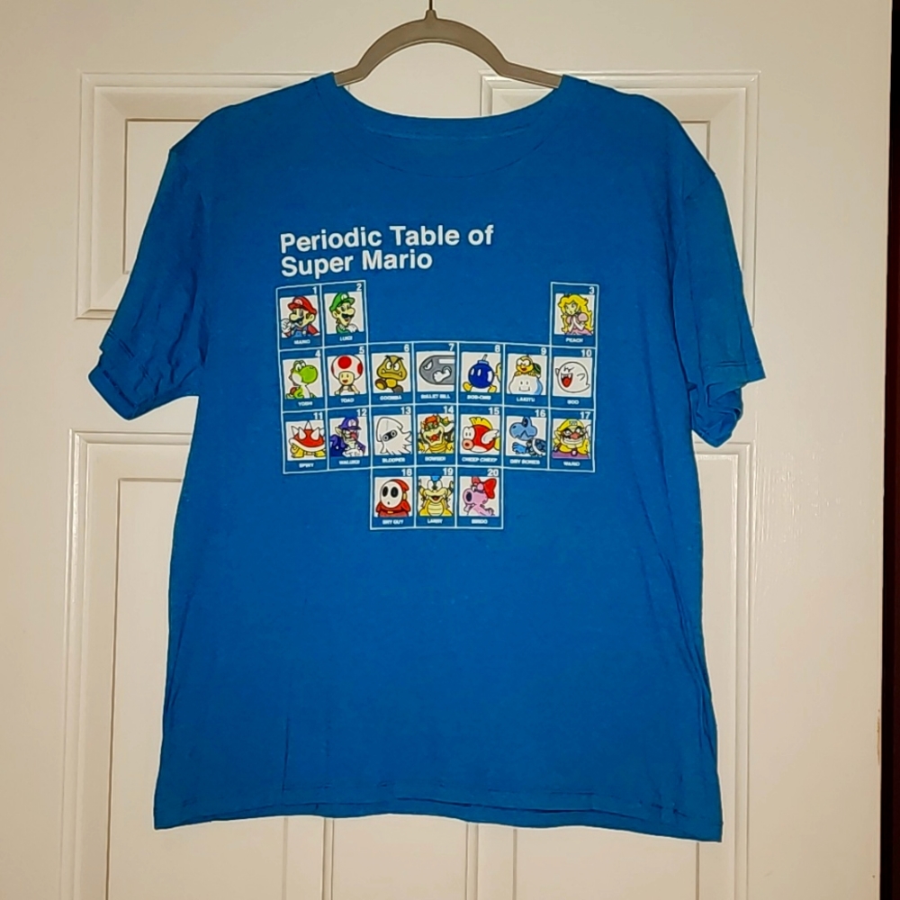 Super Mario tee. Kids L
